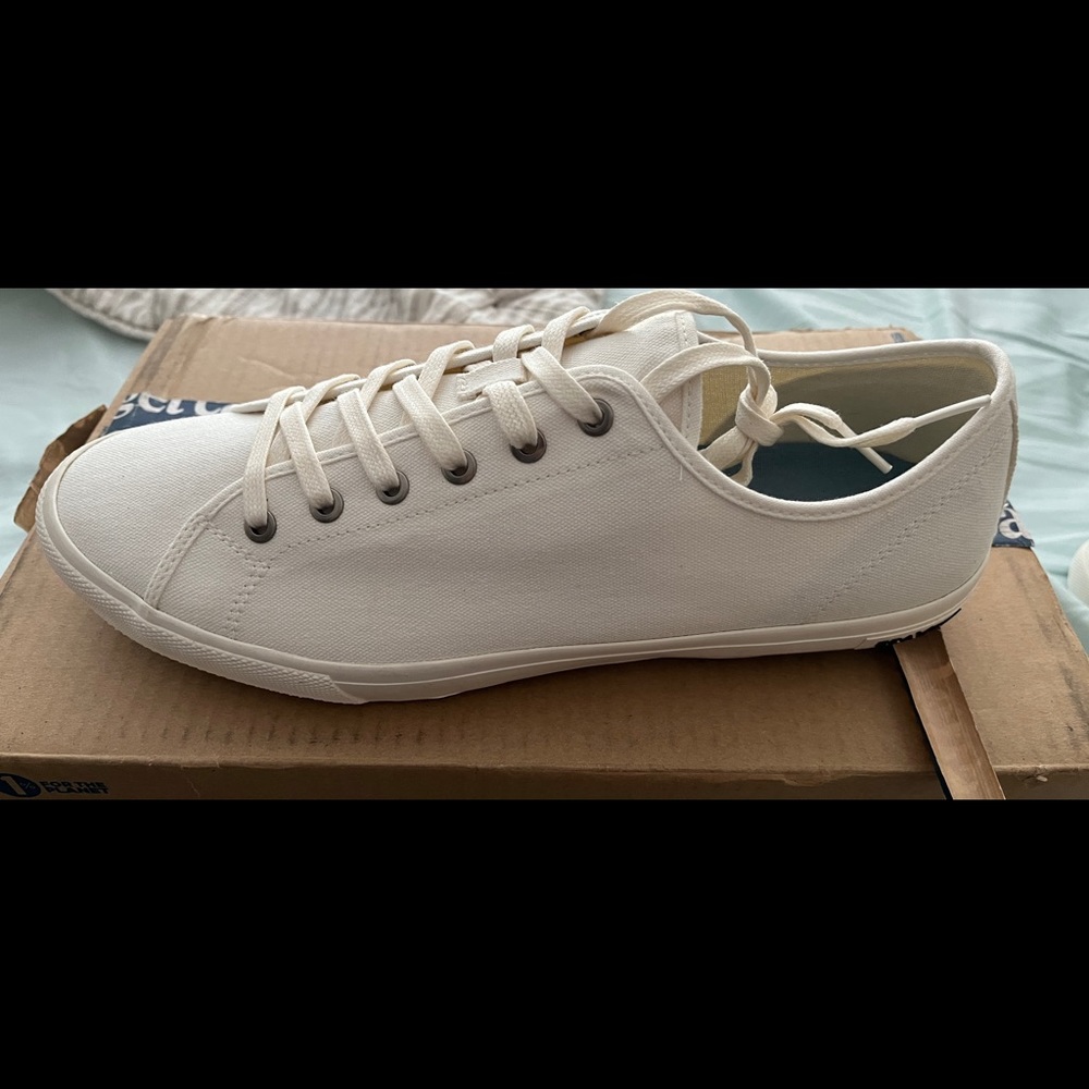 Seavees - Mens - Monterey Sneaker Classic - White - Mens 13  - Brand New unworn